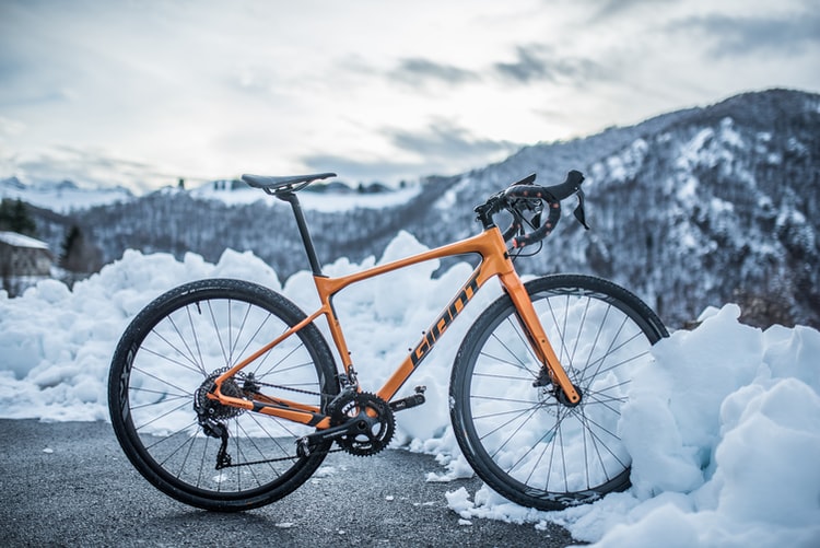 Accesorios Esenciales que Todo Ciclista Debería Tener